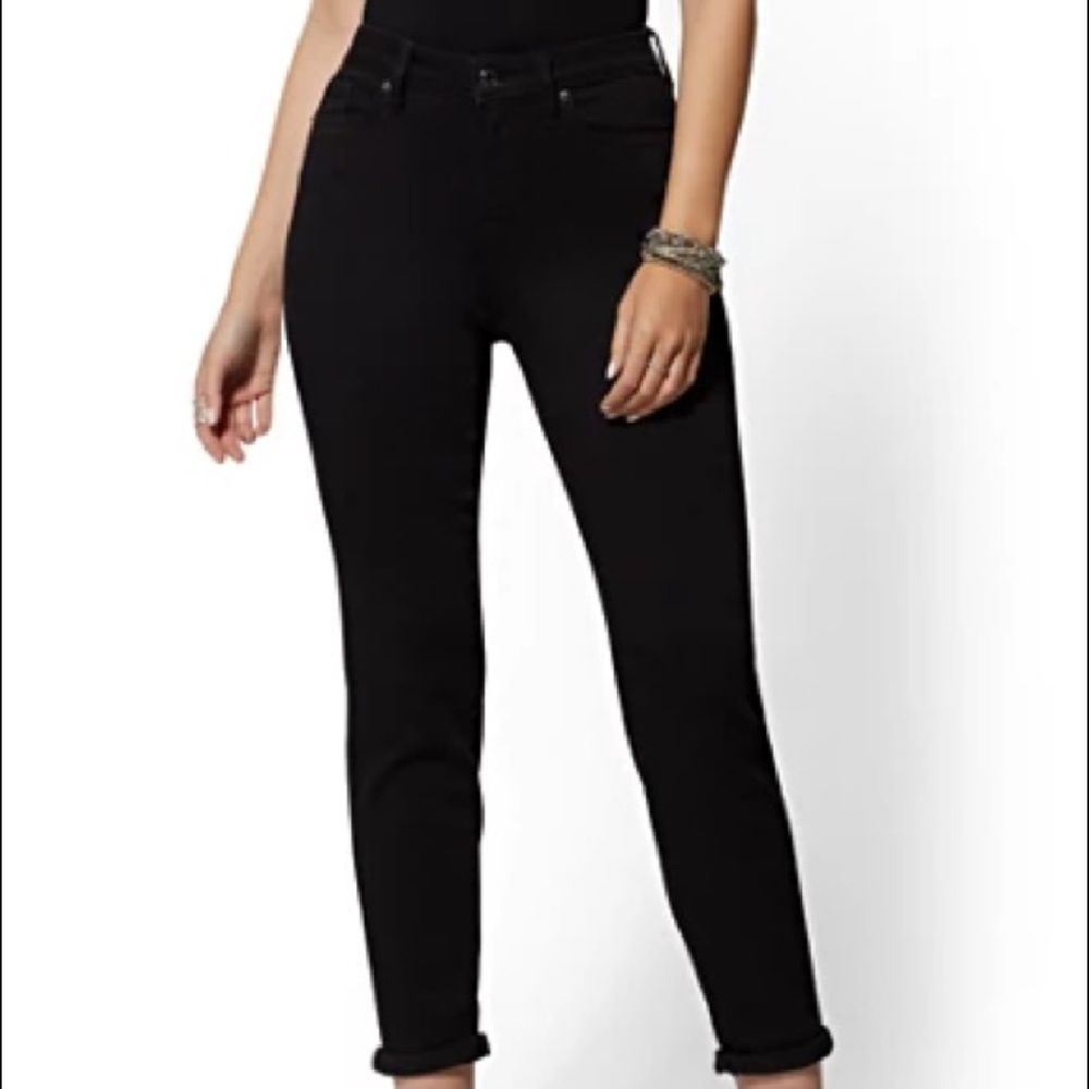 NY&Co Curvy Boyfriend Jeans, Black, 18.
